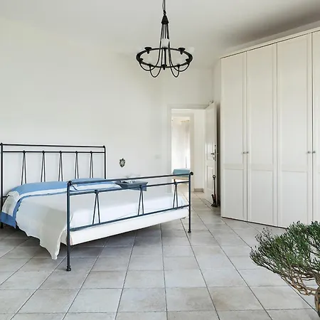 Villa La *
